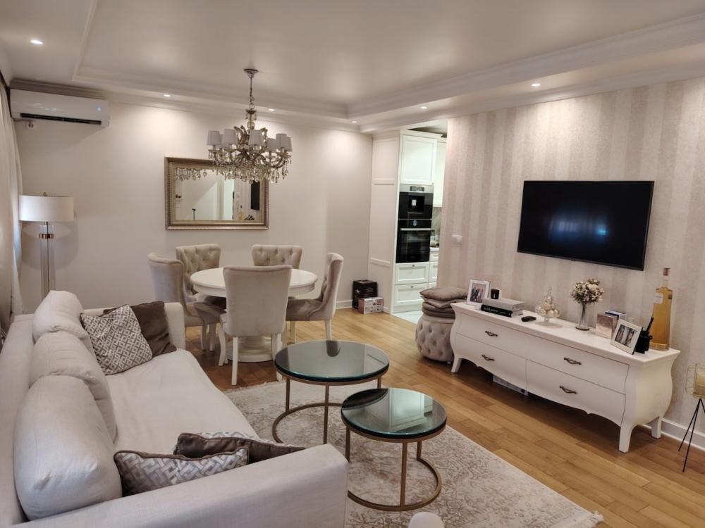 Stan na prodaju u Beogradu, Zemun centar, cetvorosoban, 101m2, cena 285000 evra