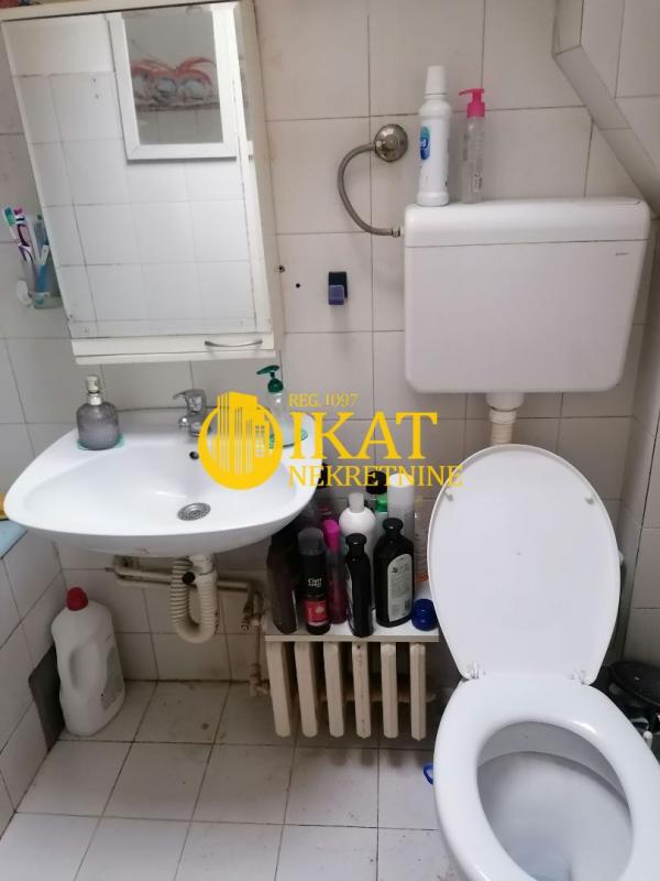 Stan na prodaju u Beogradu, Palilula, cetvorosoban, 80m2, cena 120000 evra