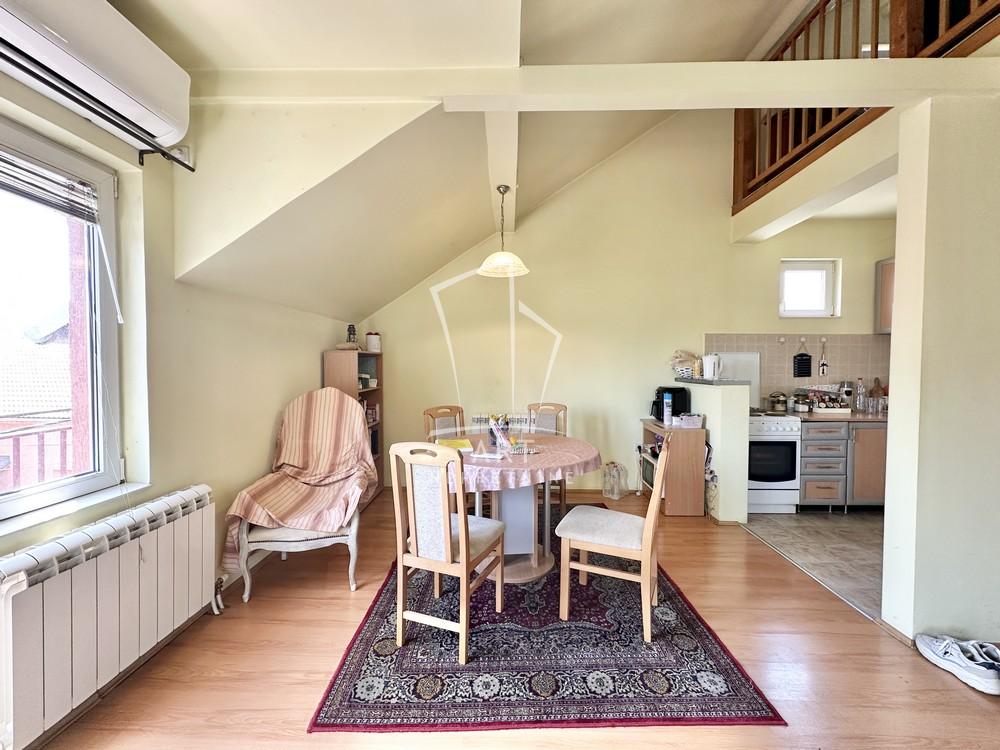Stan na prodaju u Beogradu, Zemun, trosoban, 84m2, cena 164000 evra