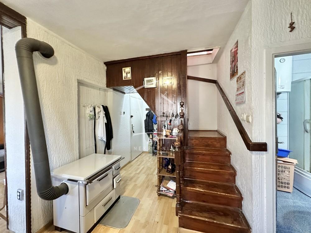 Stan na prodaju u Beogradu, Zemun, dvosoban, 42m2, cena 83000 evra