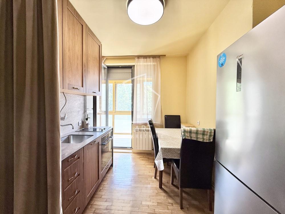 Stan na prodaju u Beogradu, Bulbulder, cetvorosoban, 104m2, cena 348000 evra