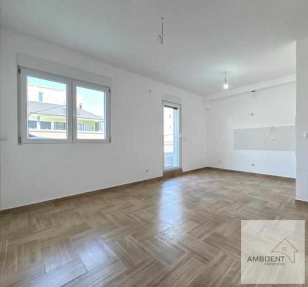 Stan na prodaju u Beogradu, Surčin, jednosoban, 30m2, cena 68181 evra