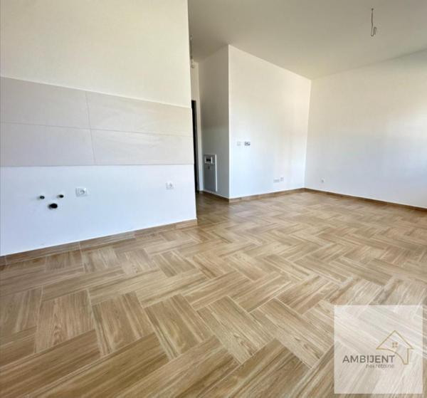 Stan na prodaju u Beogradu, Surčin, jednosoban, 30m2, cena 68181 evra