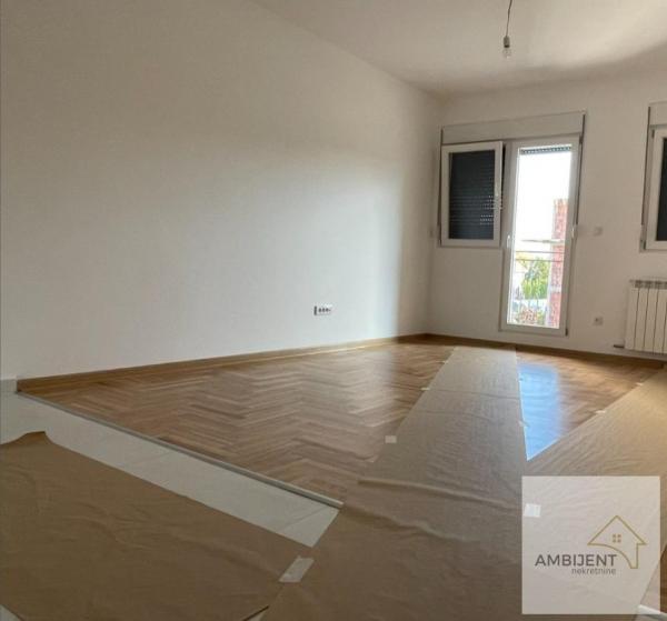 Stan na prodaju u Beogradu, Surčin, dvosoban, 44m2, cena 88000 evra