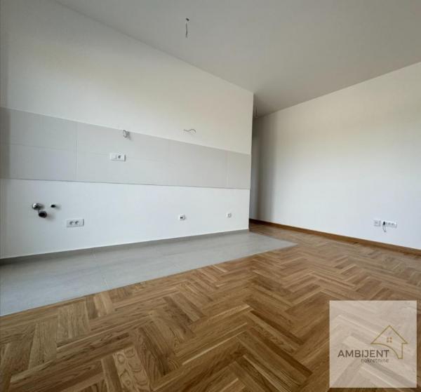 Stan na prodaju u Beogradu, Surčin, dvosoban, 44m2, cena 99900 evra
