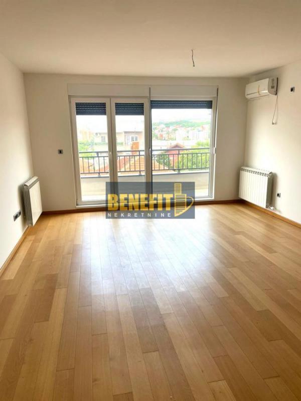 Stan na prodaju u Beogradu, Autokomanda, trosoban, 92m2, cena 322000 evra