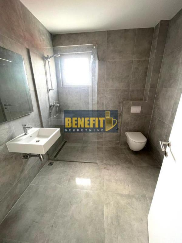 Stan na prodaju u Beogradu, Autokomanda, trosoban, 92m2, cena 266800 evra