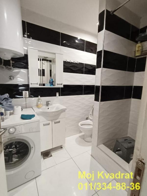 Stan na prodaju u Beogradu, Novi Beograd blok 62, jednoiposoban, 37m2, cena 135000 evra