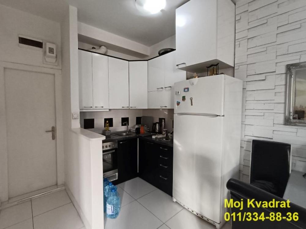 Stan na prodaju u Beogradu, Novi Beograd blok 62, jednoiposoban, 37m2, cena 135000 evra