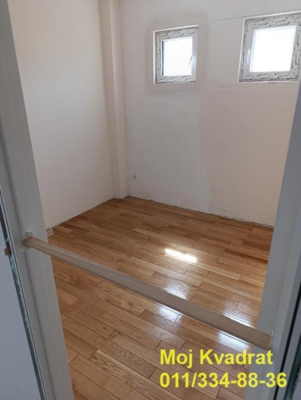 Stan na prodaju u Beogradu, Dušanovac, dvoiposoban, 54m2, cena 159900 evra