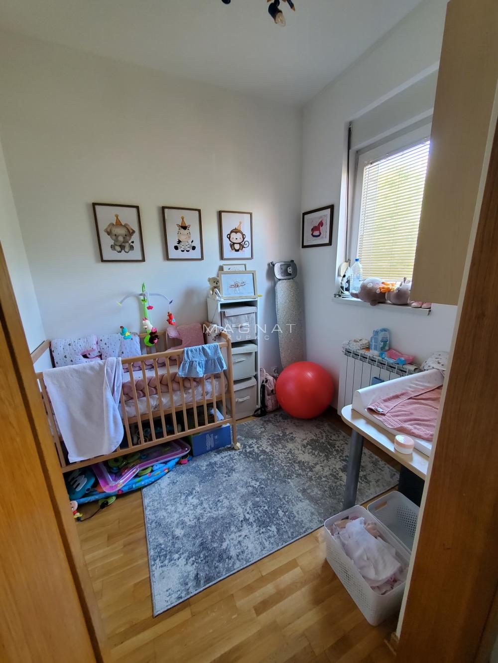 Stan na prodaju u Beogradu, Novi Beograd, dvoiposoban, 53m2, cena 225000 evra