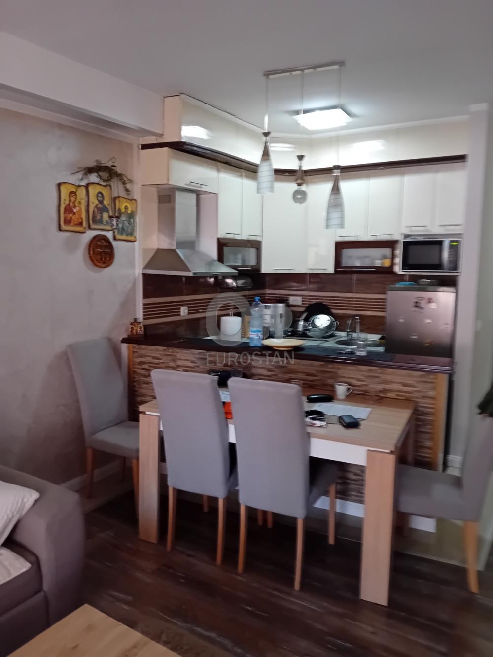 Stan na prodaju u Beogradu, Mirijevo, troiposoban, 53m2, cena 172500 evra