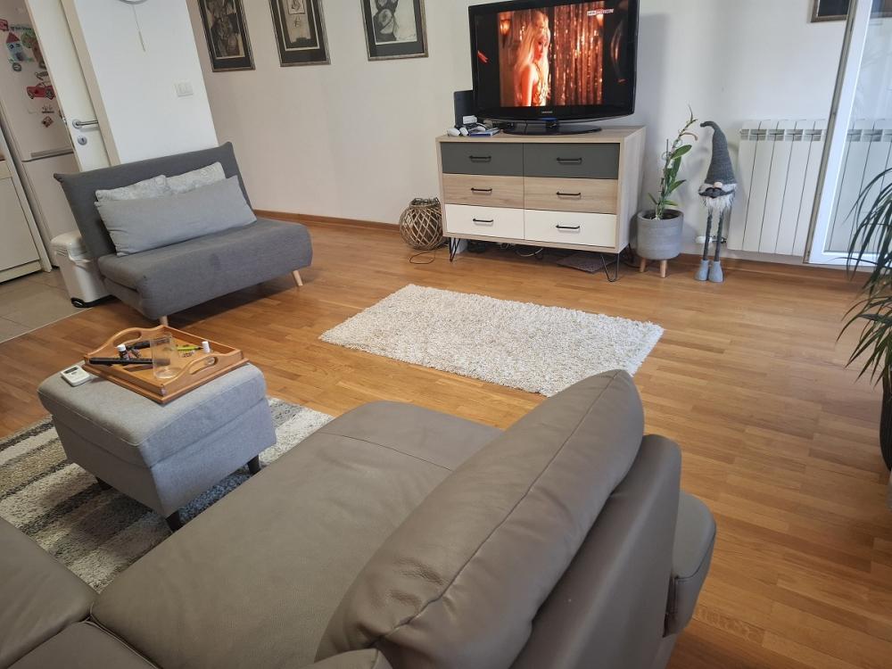 Stan na prodaju u Beogradu, Vračar, trosoban, 73m2, cena 275000 evra
