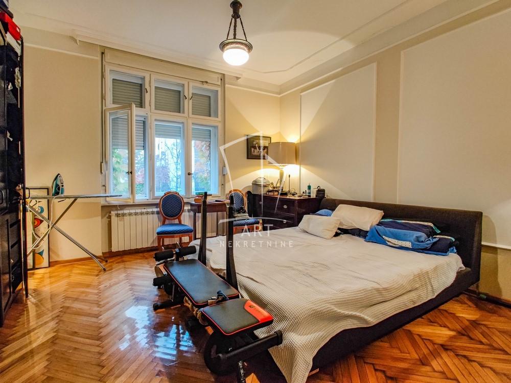 Stan na prodaju u Beogradu, Vračar, trosoban, 100m2, cena 490000 evra