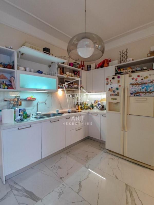 Stan na prodaju u Beogradu, Vračar, trosoban, 100m2, cena 490000 evra