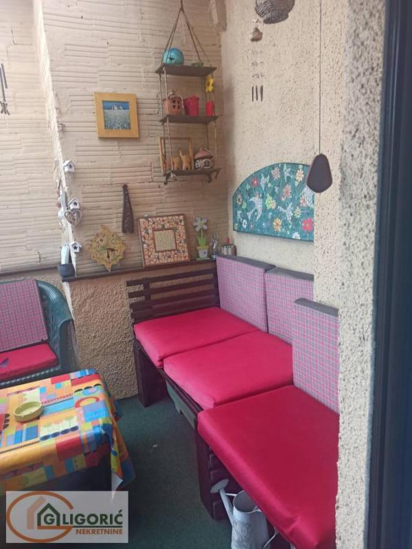 Stan na prodaju u Beogradu, Zvezdara 2, dvosoban, 60m2, cena 142000 evra