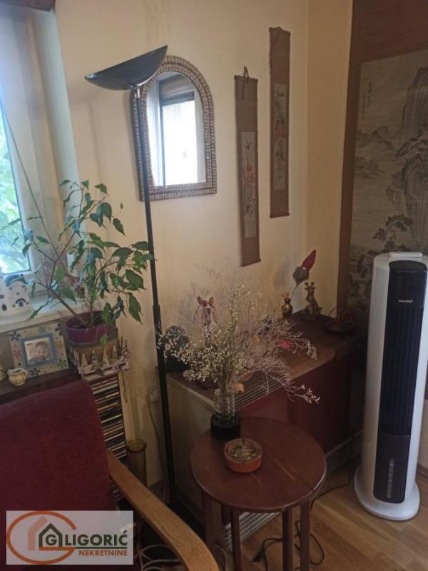 Stan na prodaju u Beogradu, Zvezdara 2, dvosoban, 60m2, cena 142000 evra