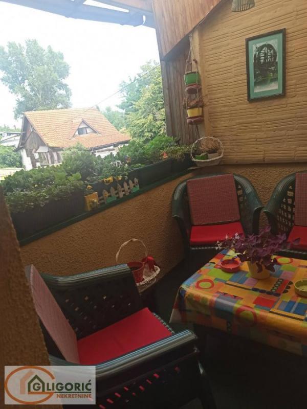 Stan na prodaju u Beogradu, Zvezdara 2, dvosoban, 60m2, cena 142000 evra