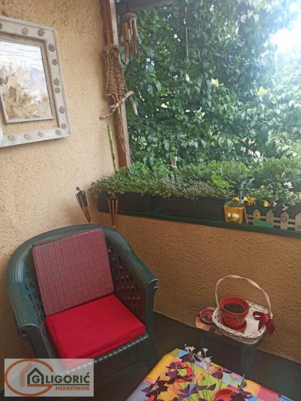 Stan na prodaju u Beogradu, Zvezdara 2, dvosoban, 60m2, cena 142000 evra