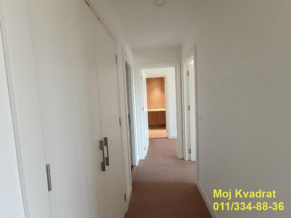 Stan na prodaju u Beogradu, Beograd na vodi, trosoban, 72m2, cena 450000 evra
