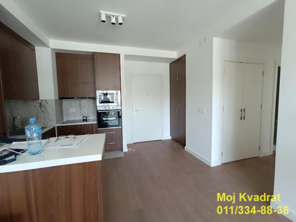 Stan na prodaju u Beogradu, Beograd na vodi, trosoban, 72m2, cena 450000 evra