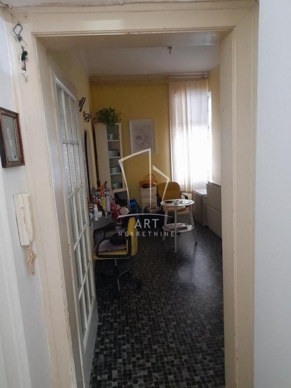Stan na prodaju u Beogradu, Zemun, 70m2, cena 230000 evra