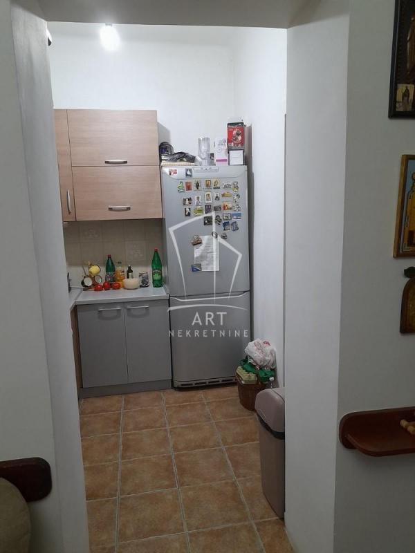 Stan na prodaju u Beogradu, Zemun, 70m2, cena 230000 evra