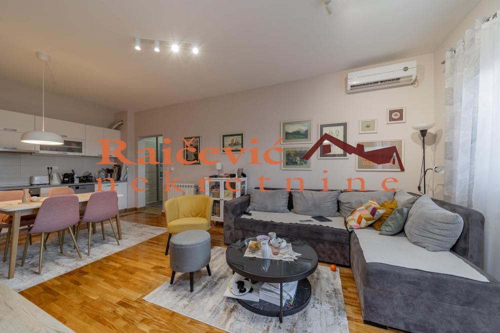 Stan na prodaju u Beogradu, Ledine, dvoiposoban, 58m2, cena 139000 evra