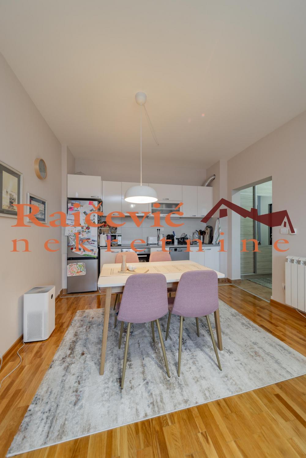Stan na prodaju u Beogradu, Ledine, dvoiposoban, 58m2, cena 139000 evra
