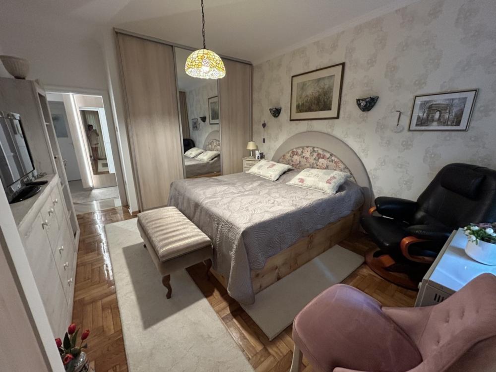 Stan na prodaju u Beogradu, Pašino brdo, dvosoban, 73m2, cena 275000 evra