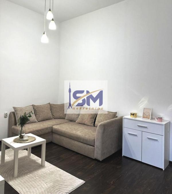 Stan na prodaju u Beogradu, Senjak, dvoiposoban, 38m2, cena 145500 evra