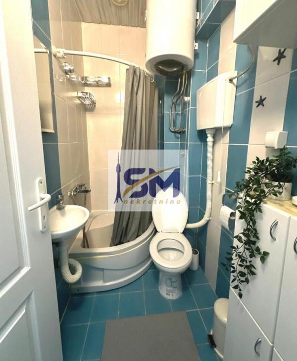 Stan na prodaju u Beogradu, Senjak, dvoiposoban, 38m2, cena 145500 evra