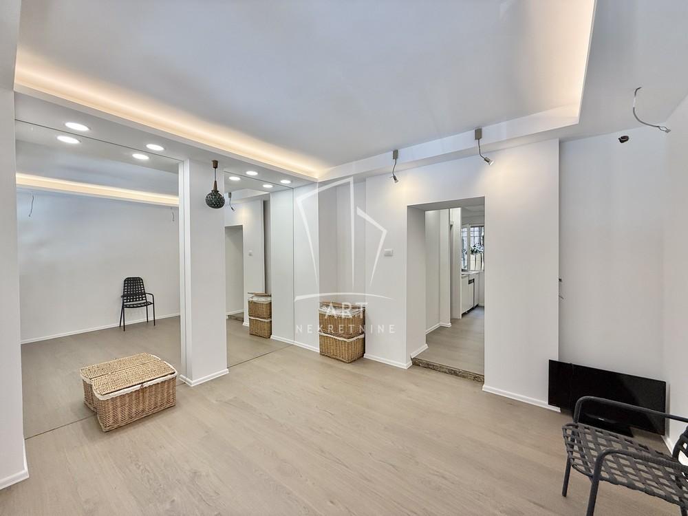 Stan na prodaju u Beogradu, Knez Mihailova, jednosoban, 30m2, cena 175000 evra