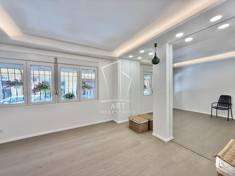 Stan na prodaju u Beogradu, Knez Mihailova, jednosoban, 30m2, cena 175000 evra