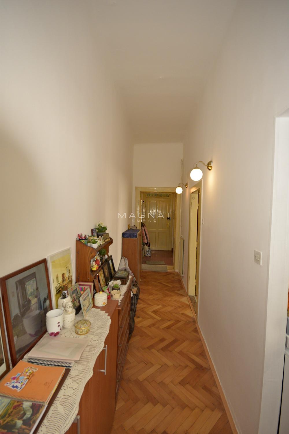 Stan na prodaju u Beogradu, Stari grad, trosoban, 81m2, cena 335000 evra