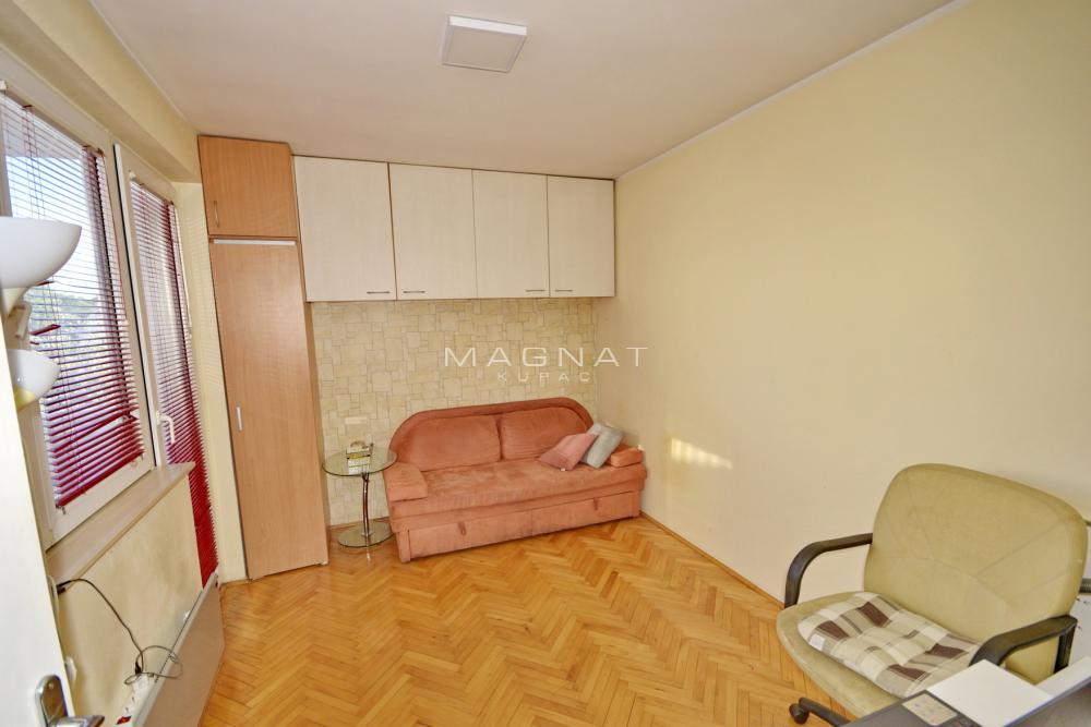 Stan na prodaju u Beogradu, Voždovac, jednoiposoban, 44m2, cena 168000 evra