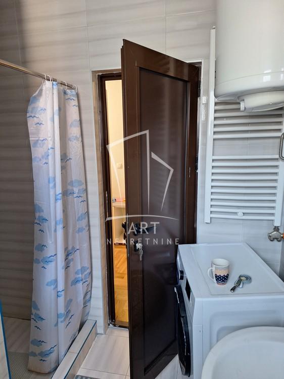 Stan na prodaju u Beogradu, Cvetkova pijaca, dvosoban, 47m2, cena 201600 evra