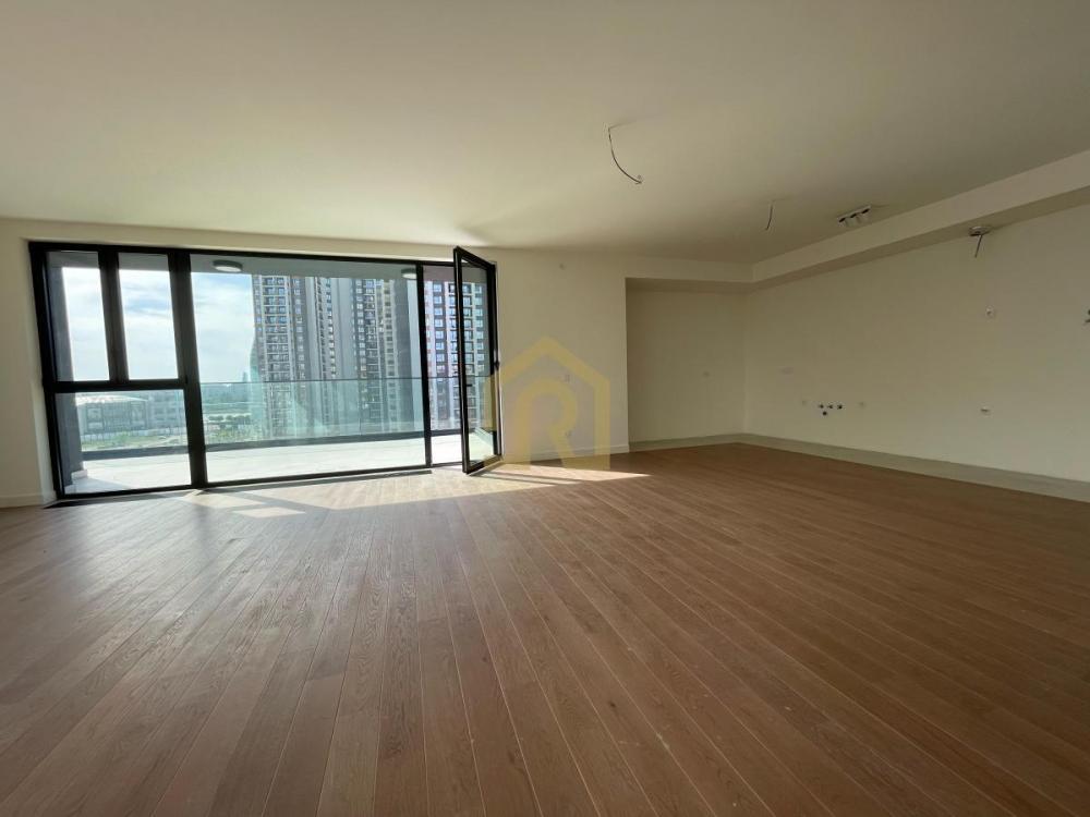 Stan na prodaju u Beogradu, Beograd na vodi, 222m2, cena 966961 evra