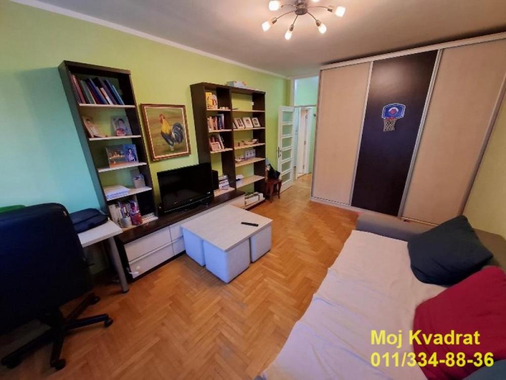Stan na prodaju u Beogradu, Bežanijska kosa, jednoiposoban, 43m2, cena 150000 evra