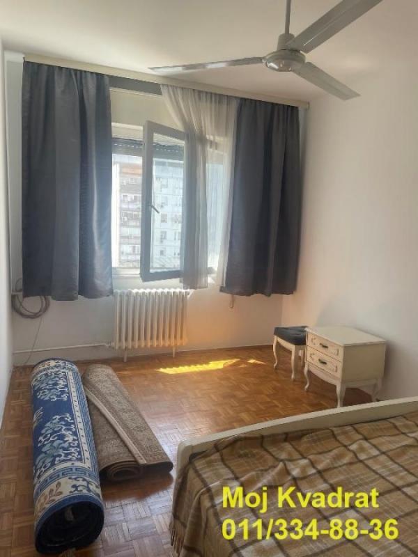 Stan na prodaju u Beogradu, Novi Beograd blok 62, dvoiposoban, 81m2, cena 225000 evra