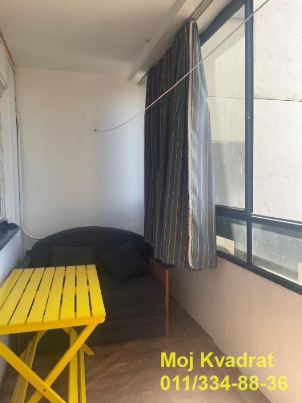 Stan na prodaju u Beogradu, Novi Beograd blok 62, dvoiposoban, 81m2, cena 225000 evra