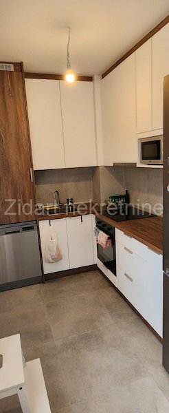 Stan na prodaju u Beogradu, Donji grad, trosoban, 77m2, cena 229000 evra