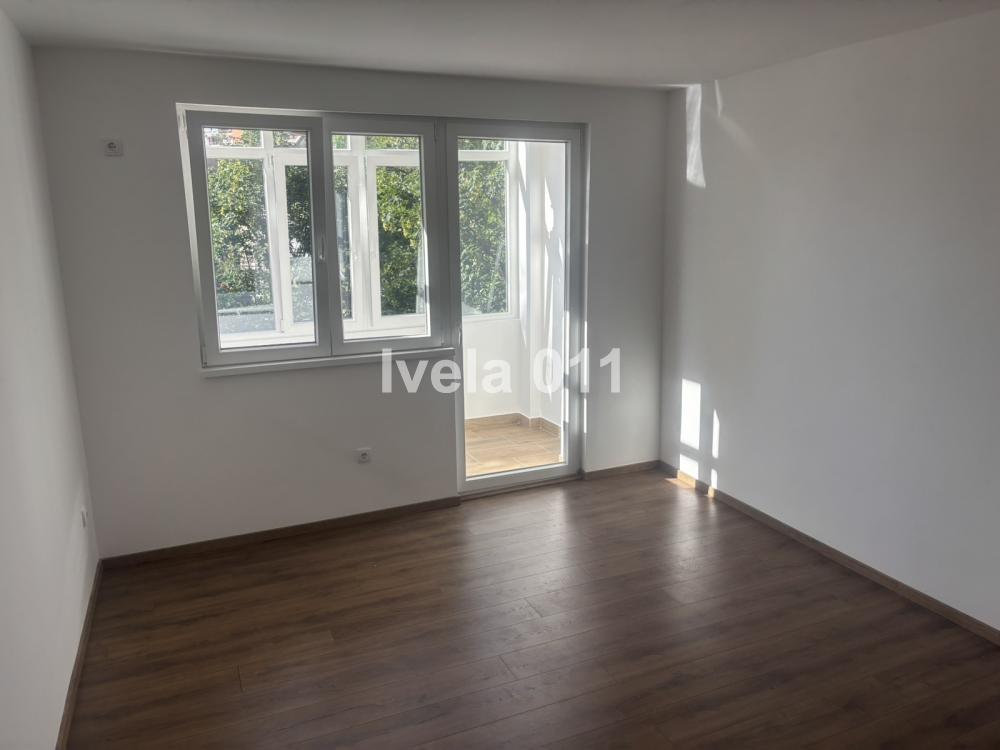 Stan na prodaju u Beogradu, Cvetkova pijaca, dvoiposoban, 66m2, cena 219000 evra