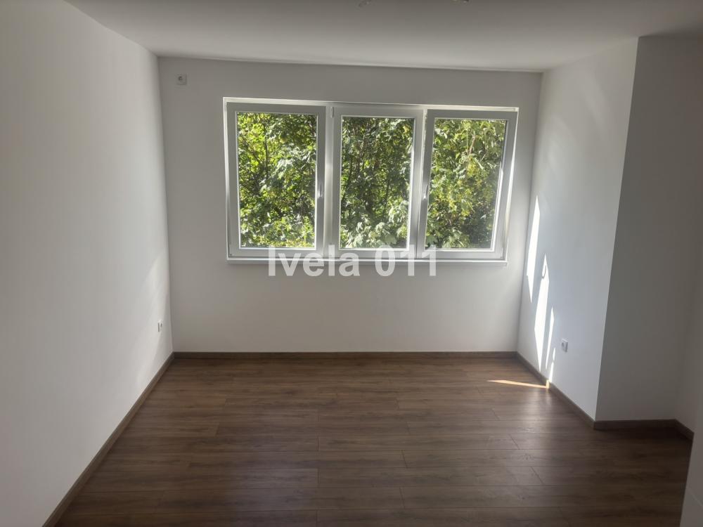 Stan na prodaju u Beogradu, Cvetkova pijaca, dvoiposoban, 66m2, cena 219000 evra