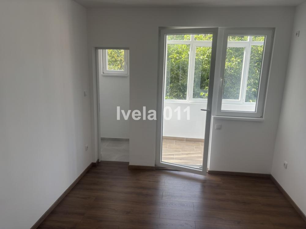 Stan na prodaju u Beogradu, Cvetkova pijaca, dvoiposoban, 66m2, cena 219000 evra