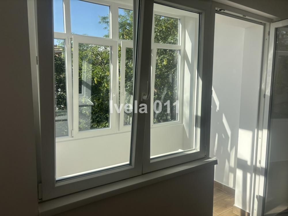 Stan na prodaju u Beogradu, Cvetkova pijaca, dvoiposoban, 66m2, cena 219000 evra