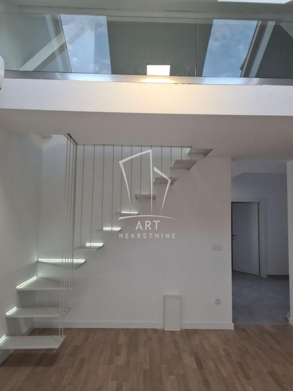 Stan na prodaju u Beogradu, Vračar, trosoban, 80m2, cena 340000 evra