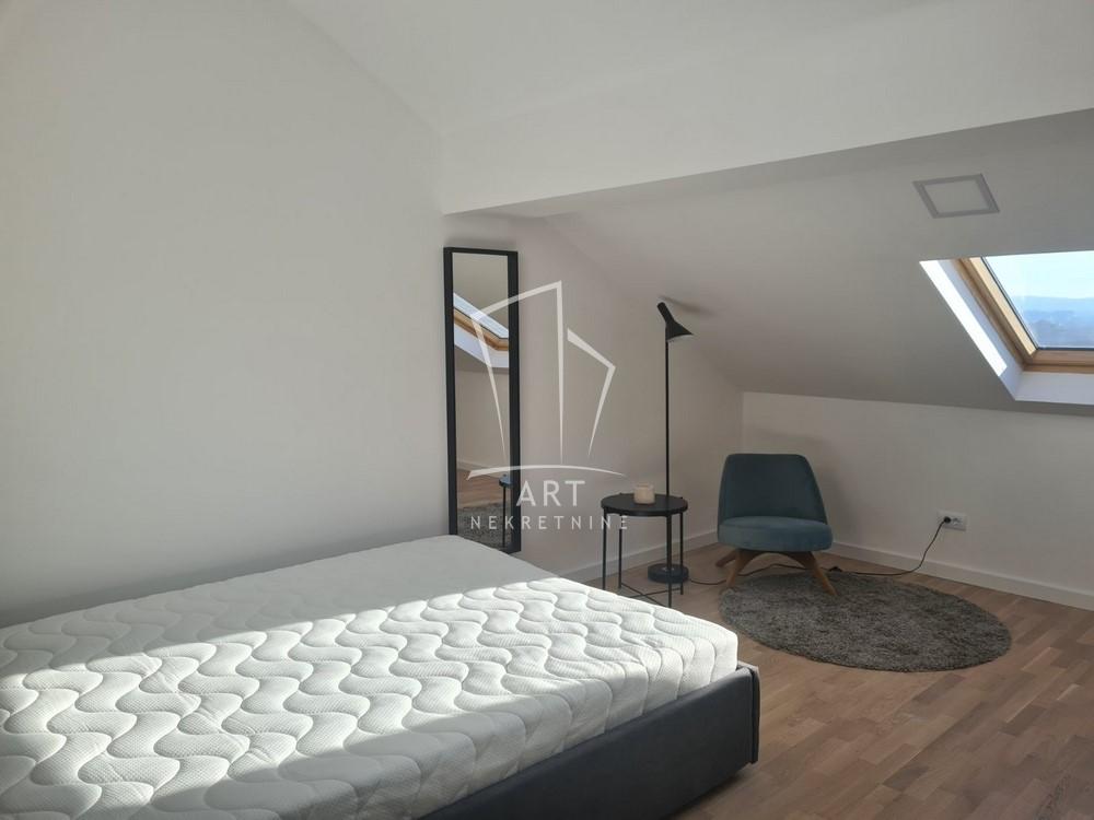 Stan na prodaju u Beogradu, Vračar, trosoban, 80m2, cena 340000 evra