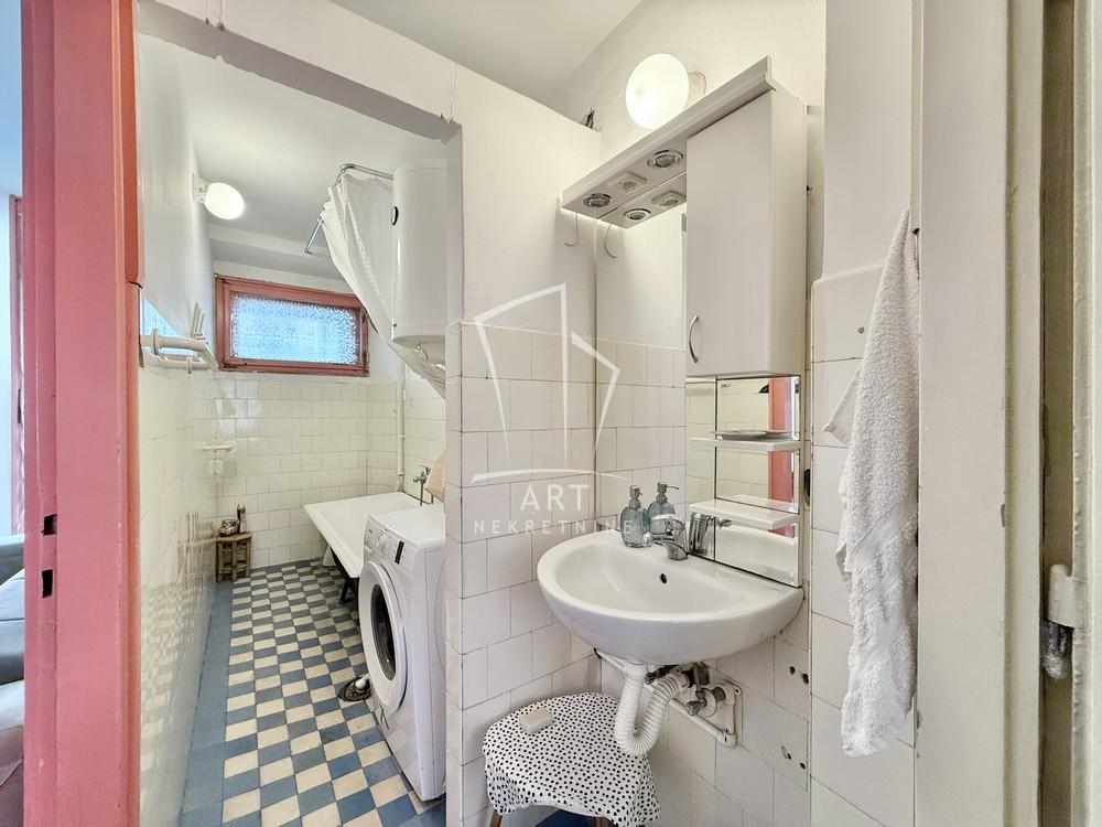 Stan na prodaju u Beogradu, Stari grad, dvosoban, 60m2, cena 285000 evra