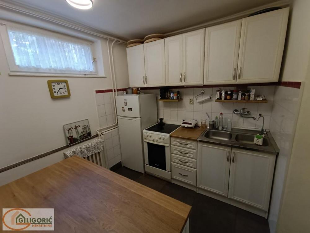 Stan na prodaju u Beogradu, Dedinje, 107m2, cena 342000 evra